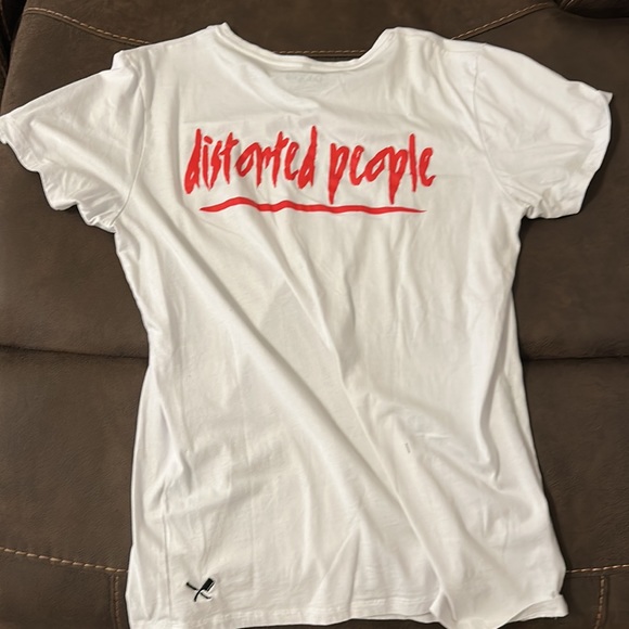 Brand new Distorted People white graphic t shirt size large - Picture 2 of 2